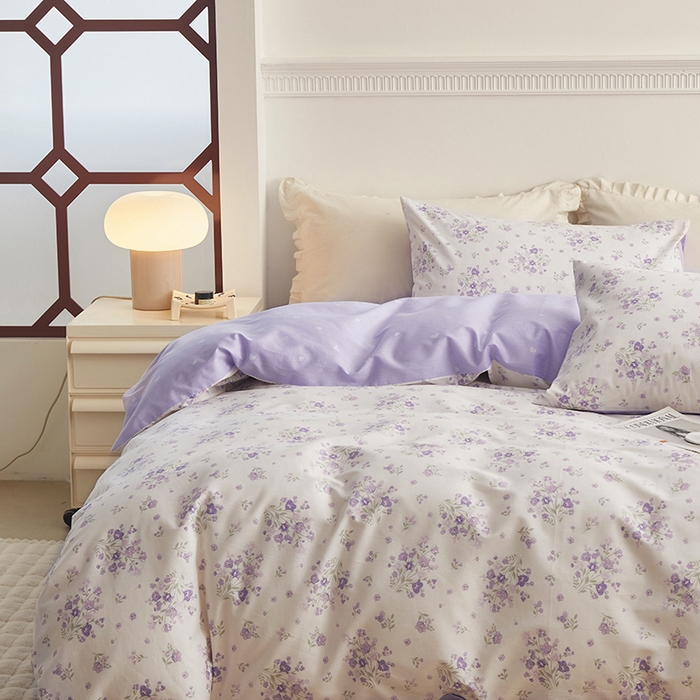 91家纺网 家纺一手货源 找家纺 绫韵 2024新款全棉13372清新小碎花纯棉四件套 海棠花未眠