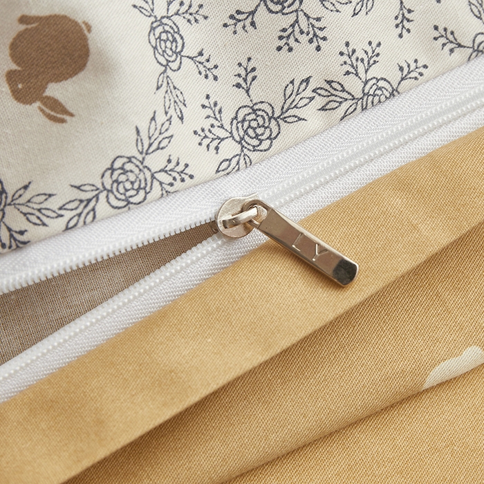 91家纺网 家纺一手货源 找家纺 绫韵 2024新款全棉13372清新小碎花纯棉四件套 莉雅