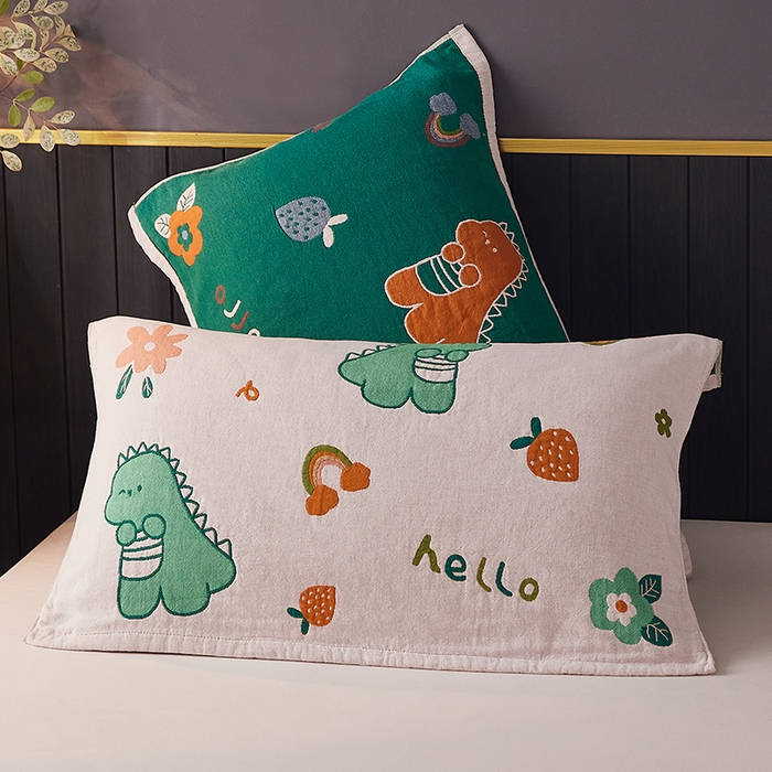 91家纺网 家纺一手货源 找家纺 爱港家纺 2024新款新疆棉水洗色织纱布单人情侣枕巾一对装 绿恐龙