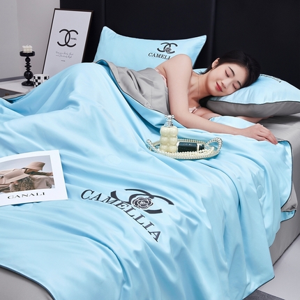 91家纺网 家纺一手货源 找家纺 （总）利欧 2025新款水洗冰丝刺绣夏被四件套-茶花系列