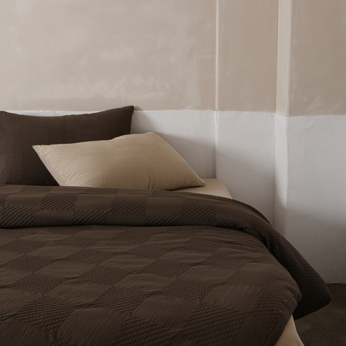 91家纺网 家纺一手货源 找家纺 简家居 2024新款全棉色织提花四件套-幻影 陶泥咖喱