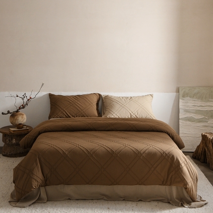 简家居 2024新款全棉色织提花四件套-梦境菱格 梦境菱格～被套山核桃床单咖喱