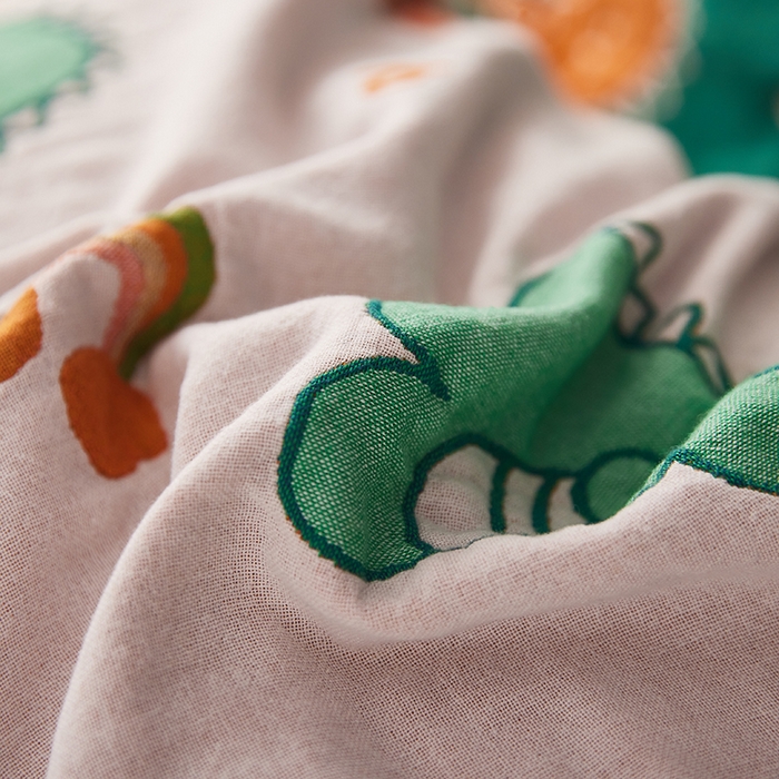 91家纺网 家纺一手货源 找家纺 爱港家纺 2024新款新疆棉水洗色织纱布单人情侣枕巾一对装 绿恐龙