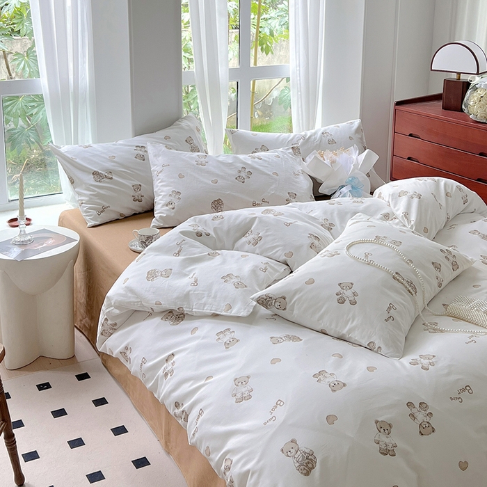 91家纺网 家纺一手货源 找家纺 启程2024新款全棉13372印花四件套直播爆款法式复古碎花系列 爱蒂熊