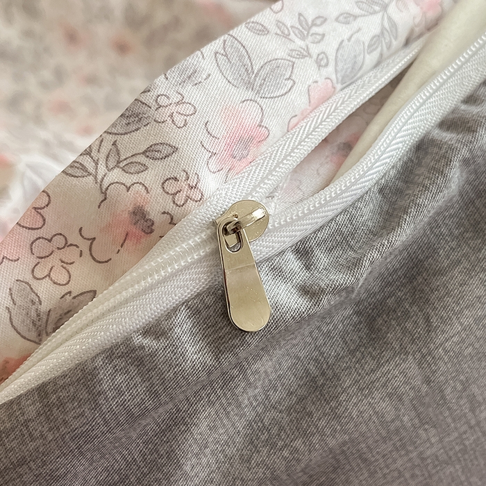 91家纺网 家纺一手货源 找家纺  柠馨 2024新款帕拉图系列13372全棉印花四件套 白雾红尘