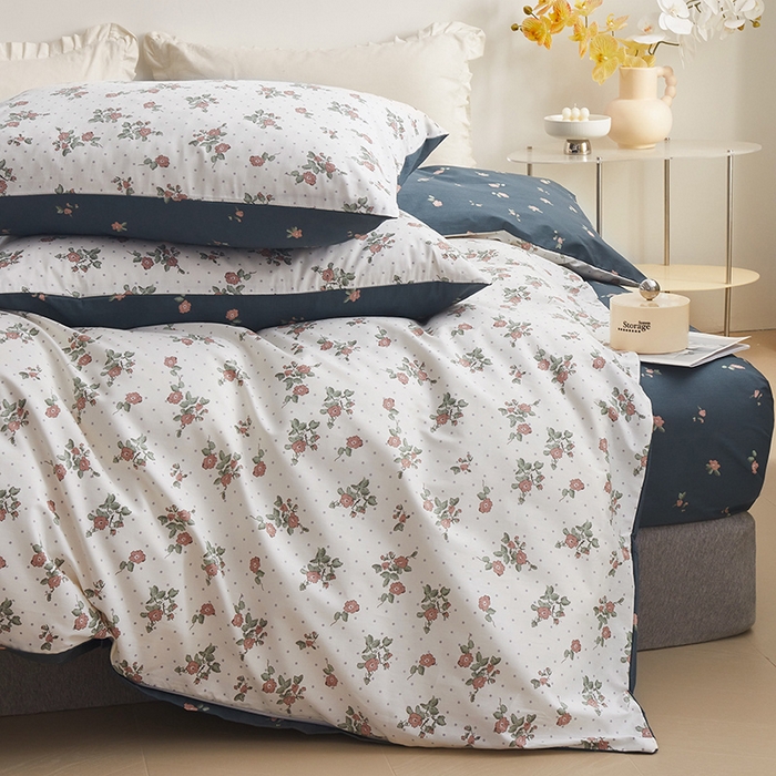 91家纺网 家纺一手货源 找家纺 绫韵 2024新款全棉13372清新小碎花纯棉四件套 朵拉