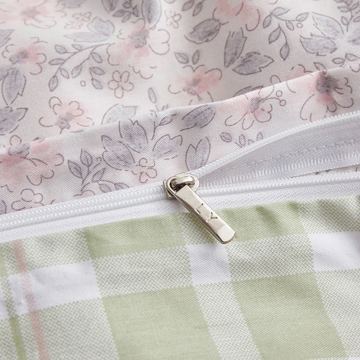 91家纺网 家纺一手货源 找家纺 绫韵 2024新款全棉13372清新小碎花纯棉四件套 优雅花花