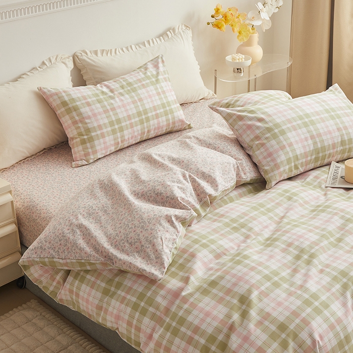 91家纺网 家纺一手货源 找家纺 绫韵 2024新款全棉13372清新小碎花纯棉四件套 优雅花花