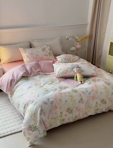 91家纺网 家纺一手货源 找家纺 绫韵 2024新款全棉13372清新小碎花纯棉四件套 浮春绘