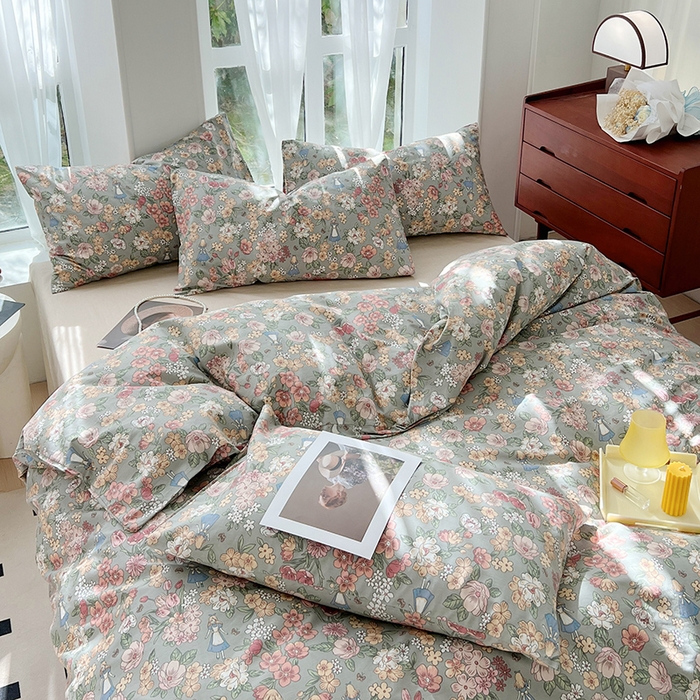 91家纺网 家纺一手货源 找家纺 启程2024新款全棉13372印花四件套直播爆款法式复古碎花系列 爱丽丝漫游记