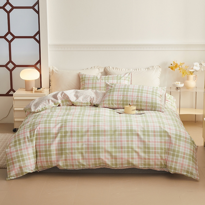 91家纺网 家纺一手货源 找家纺 绫韵 2024新款全棉13372清新小碎花纯棉四件套 优雅花花