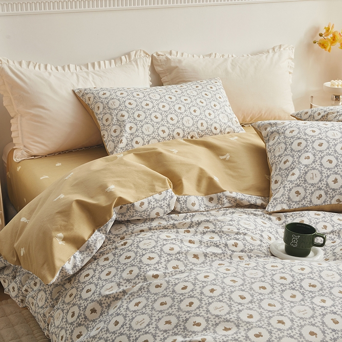 91家纺网 家纺一手货源 找家纺 绫韵 2024新款全棉13372清新小碎花纯棉四件套 莉雅