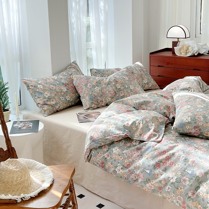 91家纺网 家纺一手货源 找家纺 启程2024新款全棉13372印花四件套直播爆款法式复古碎花系列 爱丽丝漫游记