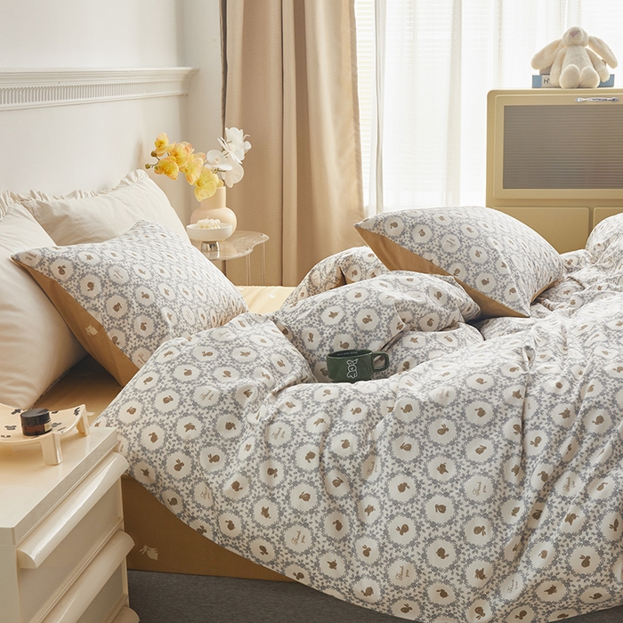 91家纺网 家纺一手货源 找家纺 绫韵 2024新款全棉13372清新小碎花纯棉四件套 莉雅