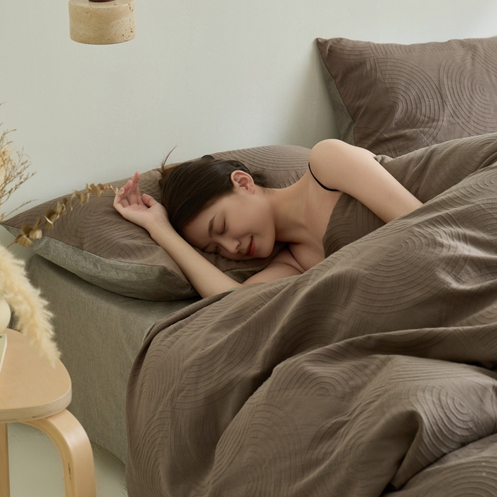 91家纺网 家纺一手货源 找家纺 原研家居 2024新款水洗棉提花系列四件套 半圆-深咖