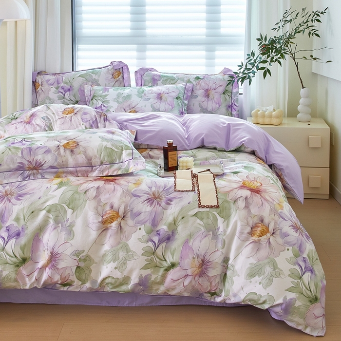 91家纺网 家纺一手货源 找家纺 启航家居 2025春夏全棉铂金棉数码印花四件套 花的旅途紫