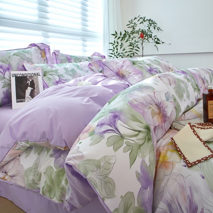 91家纺网 家纺一手货源 找家纺 启航家居 2025春夏全棉铂金棉数码印花四件套 花的旅途紫