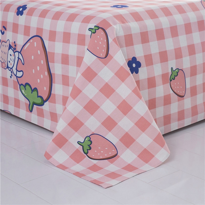 91家纺网 家纺一手货源 找家纺 棉乐町家居 2025新款爆款印花老粗布床单系列 格子草莓-粉