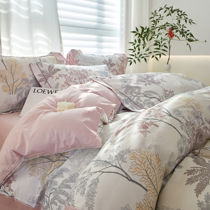 91家纺网 家纺一手货源 找家纺 启航家居 2025春夏全棉铂金棉数码印花四件套 画意枝头粉