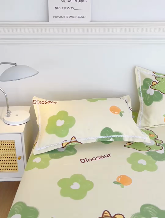 91家纺网 家纺一手货源 找家纺 棉乐町家居 2025新款花边老粗布印花床单系列 超级恐龙