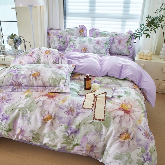 91家纺网 家纺一手货源 找家纺 启航家居 2025春夏全棉铂金棉数码印花四件套 花的旅途紫