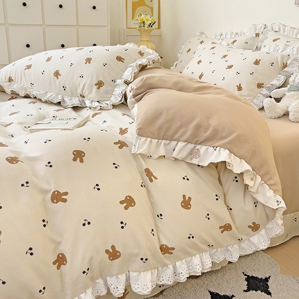 91家纺网 家纺一手货源 找家纺 （总）富米莱（原臻工厂） 舒适亲肤臻云朵棉水洗棉韩国ins小碎花花边款四件套