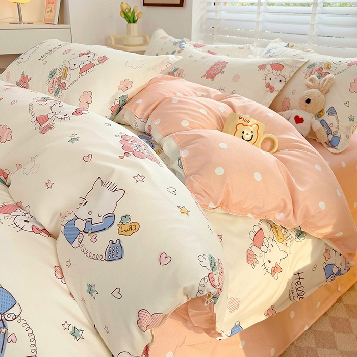 91家纺网 家纺一手货源 找家纺 楠沐家纺 2025新款亲肤柔软水洗棉磨毛印花被套 KT粉蓝喵喵