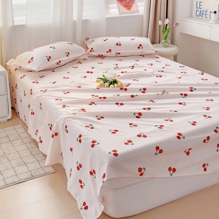 91家纺网 家纺一手货源 找家纺 楠沐家纺  2025年新款亲肤水洗棉芦荟棉印花床单系列 小樱桃