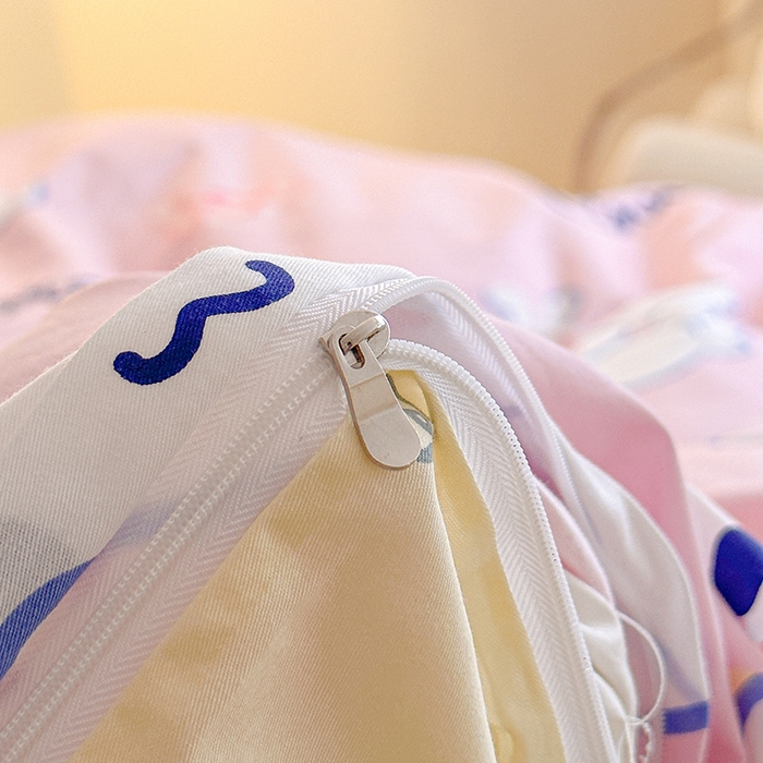 91家纺网 家纺一手货源 找家纺 爱丽丝 2024新款全棉三丽鸥新品系列-单被套 月亮玉桂狗