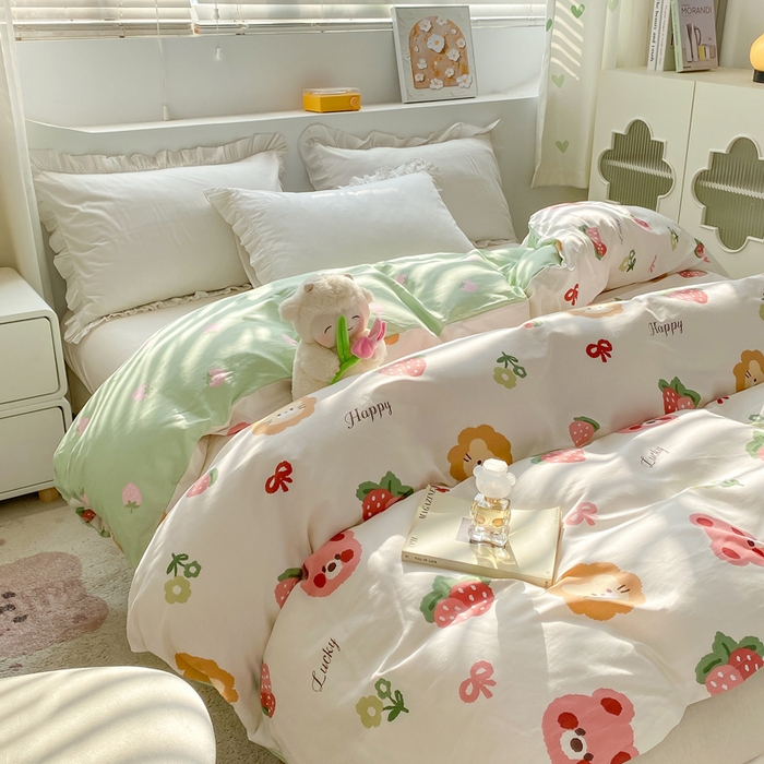 91家纺网 家纺一手货源 找家纺 朵安家纺 2024新款12868全棉单被套系列 草莓熊