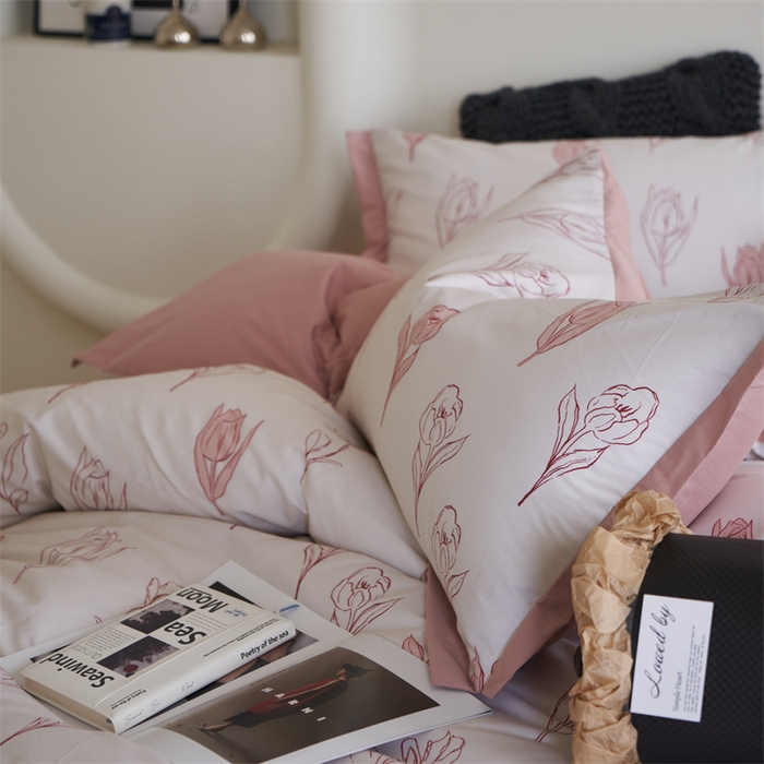 91家纺网 家纺一手货源 找家纺 橙艺家居 2024新款全棉臻品柔棉立体小宽边四件套 采薇-粉