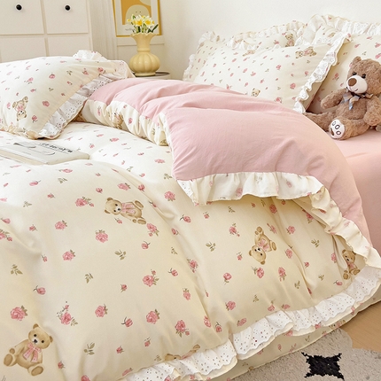 91家纺网 家纺一手货源 找家纺 （总）富米莱（原臻工厂） 舒适亲肤臻云朵棉水洗棉韩国ins小碎花花边款四件套