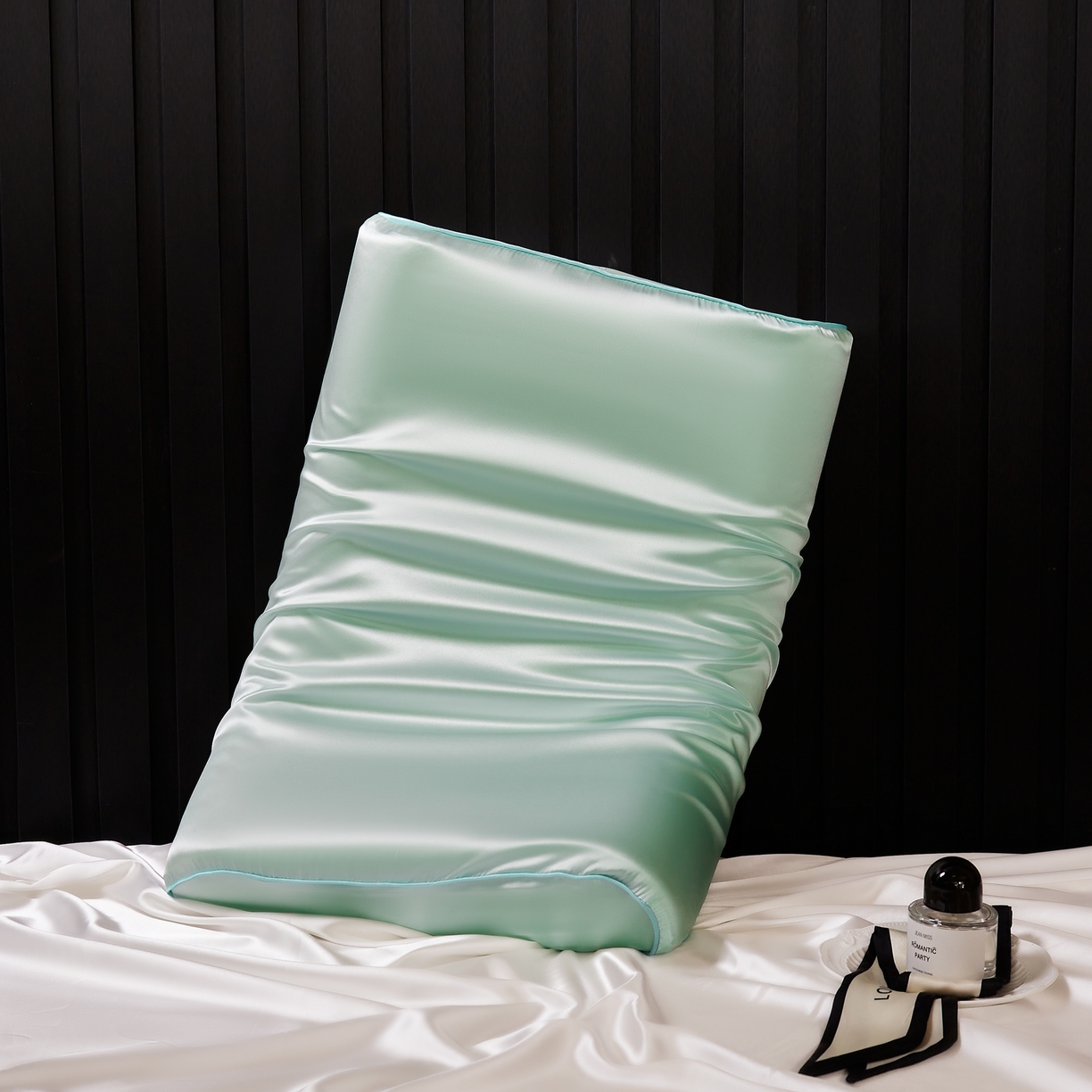 91家纺网 家纺一手货源 找家纺 凯森家纺 2024新款双面纯真丝乳胶枕套记忆枕芯套儿童 牛油果绿