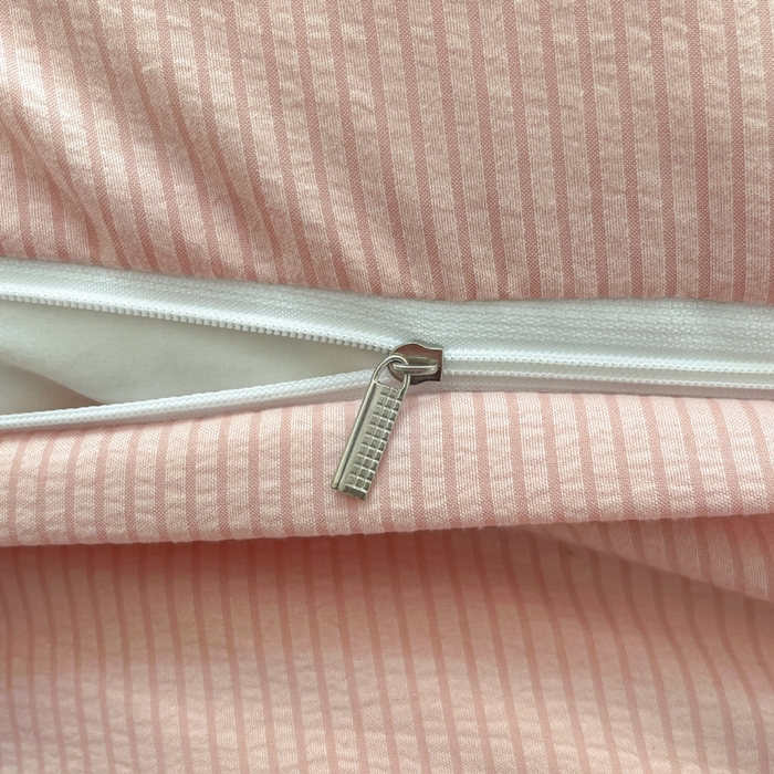 91家纺网 家纺一手货源 找家纺 慕澄 2024新款时尚印花泡泡棉花边四件套 英伦熊