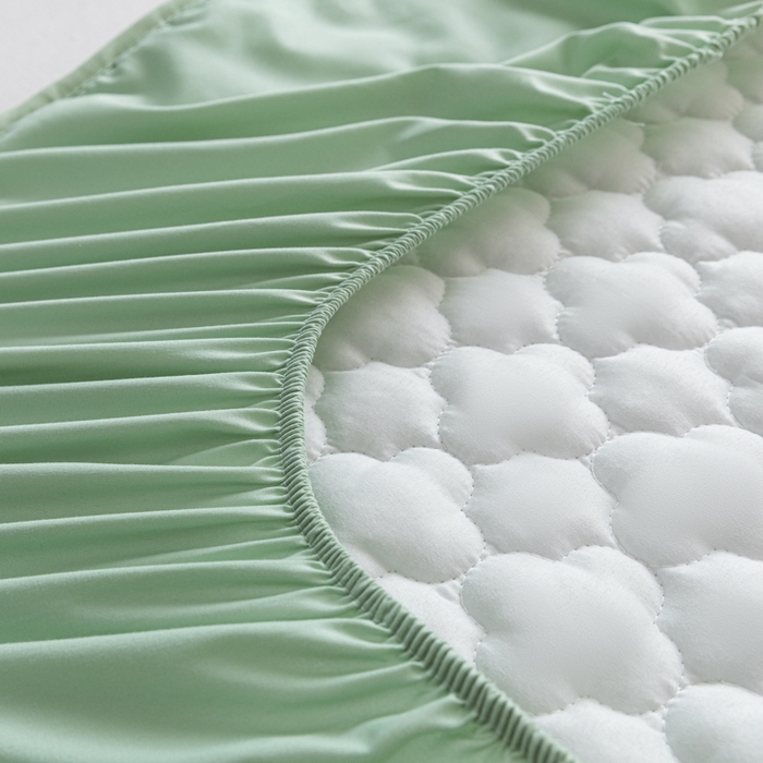 91家纺网 家纺一手货源 找家纺 卡伦 2025新款夹棉床笠烫画系列 皇冠-绿