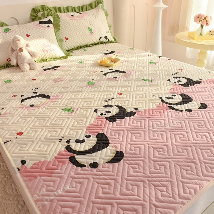 91家纺网 家纺一手货源 找家纺 美达家纺 2025新款A类全棉夹棉系列床垫床护垫  熊猫乐园-粉