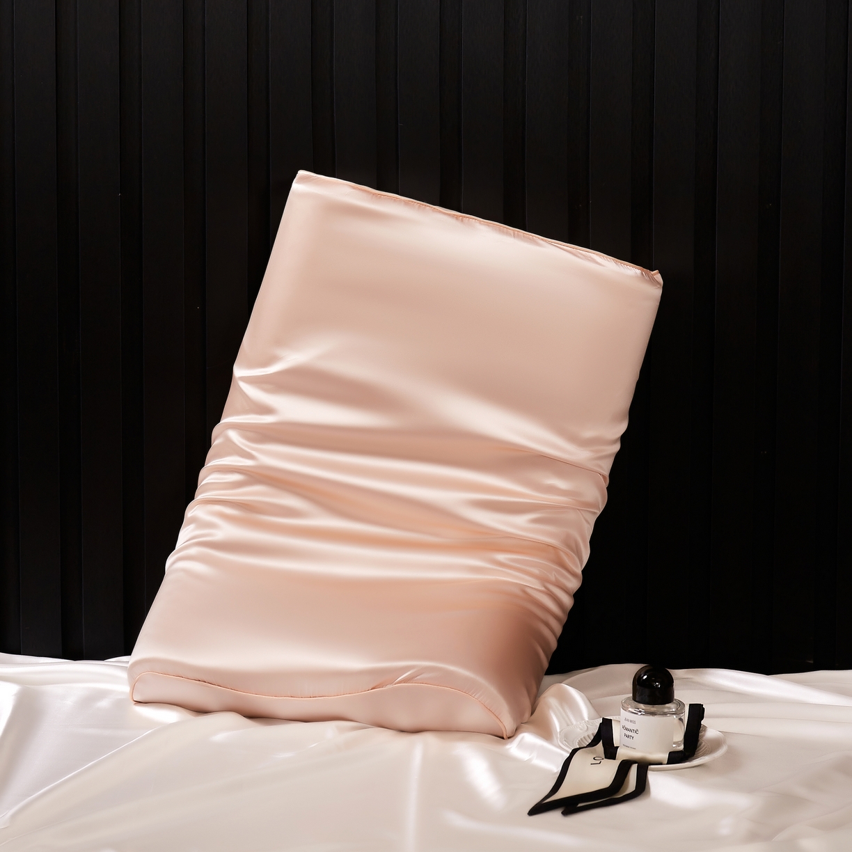 91家纺网 家纺一手货源 找家纺 凯森家纺 2024新款双面纯真丝乳胶枕套记忆枕芯套儿童 香槟玉