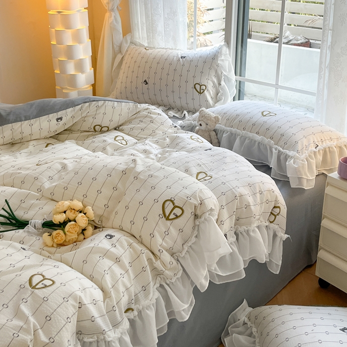 91家纺网 家纺一手货源 找家纺 慕澄 2024新款时尚印花泡泡棉花边四件套 星觅