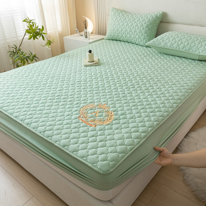 91家纺网 家纺一手货源 找家纺 卡伦 2025新款夹棉床笠烫画系列 皇冠-绿