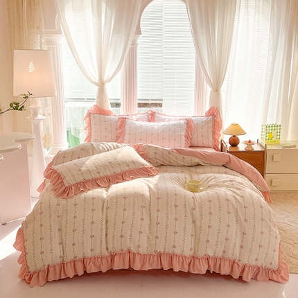 91家纺网 家纺一手货源 找家纺 慕梵家居 2024新款泡泡纱花边款四件套 花边款-蔷薇花开