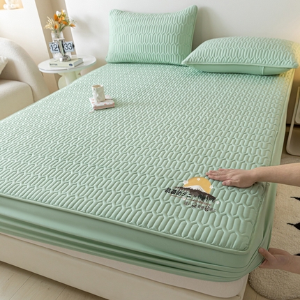 91家纺网 家纺一手货源 找家纺 卡伦 2025新款夹棉床笠烫画系列 日出-绿