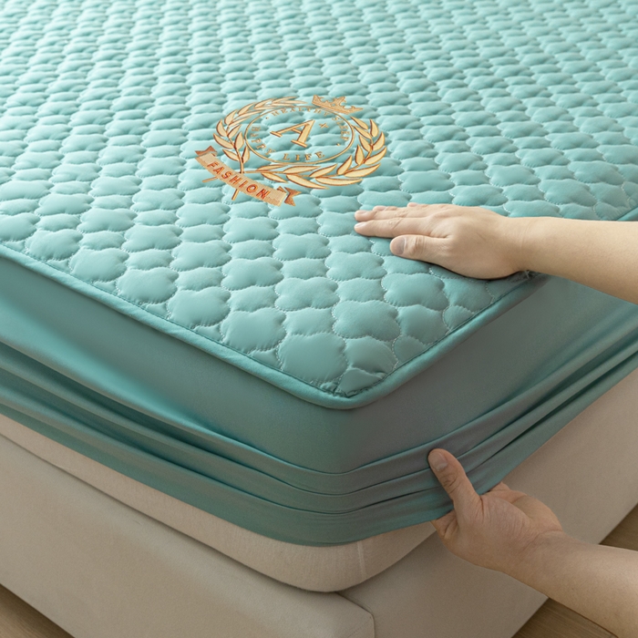 91家纺网 家纺一手货源 找家纺 卡伦 2025新款夹棉床笠烫画系列 皇冠-兰