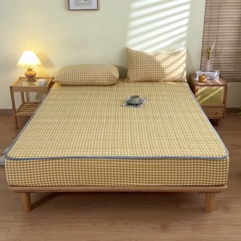 91家纺网 家纺一手货源 找家纺 ab家纺 2024新款色织全棉夹棉床笠 小格-黄