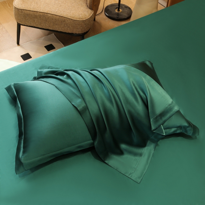 91家纺网 家纺一手货源 找家纺 凯森家纺 2024新款双面真丝宽边款枕头套枕芯套 双面孔雀绿