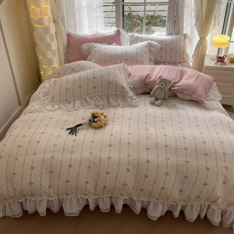 91家纺网 家纺一手货源 找家纺 慕澄 2024新款时尚印花泡泡棉花边四件套 沐歌