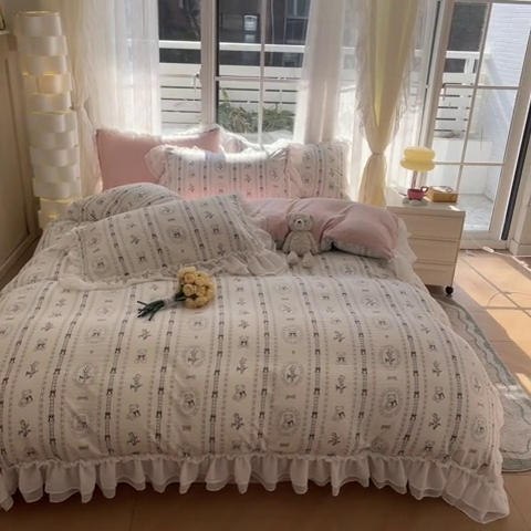 91家纺网 家纺一手货源 找家纺 慕澄 2024新款时尚印花泡泡棉花边四件套 心语