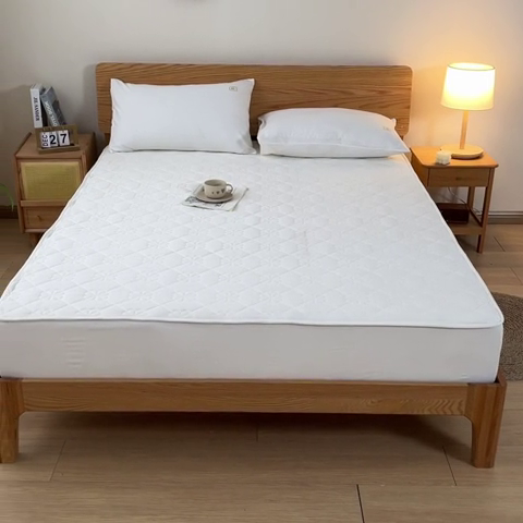 91家纺网 家纺一手货源 找家纺 ab家纺 2024新款40支全棉纯色夹棉床笠 奶昔白