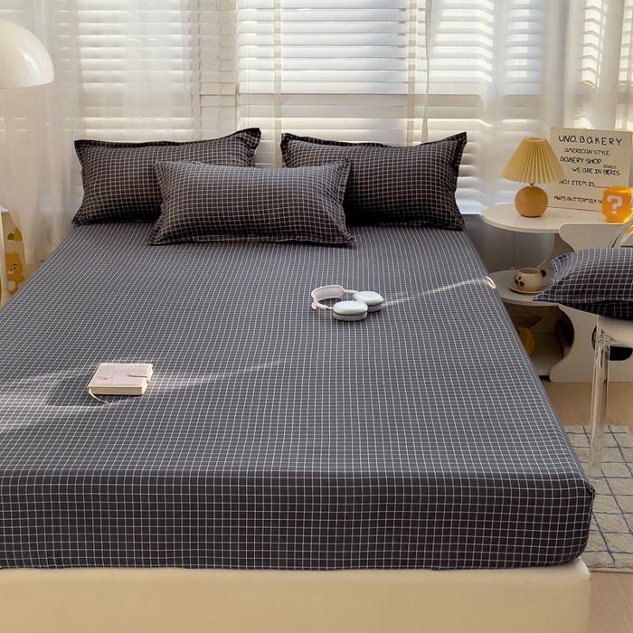 91家纺网 家纺一手货源 找家纺  楠沐家纺 2025新款印花亲肤芦荟棉水洗棉床笠 小黑格