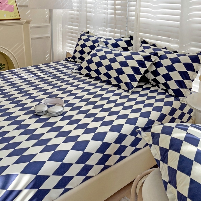 91家纺网 家纺一手货源 找家纺  楠沐家纺 2025新款印花亲肤芦荟棉水洗棉床笠 克莱因蓝