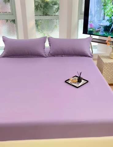 91家纺网 家纺一手货源 找家纺  楠沐家纺 2025新款纯色亲肤芦荟棉水洗棉床笠 浅紫